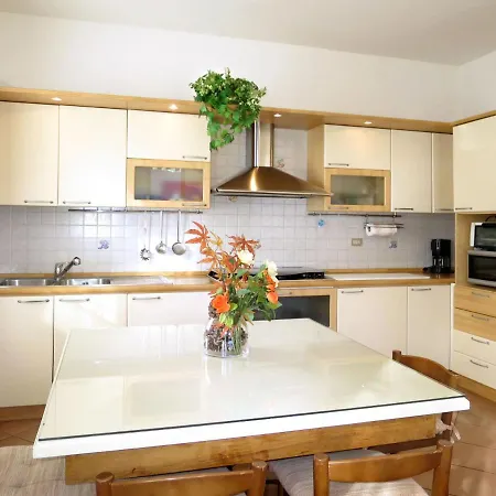 Locazione Turistica Paola Appartement