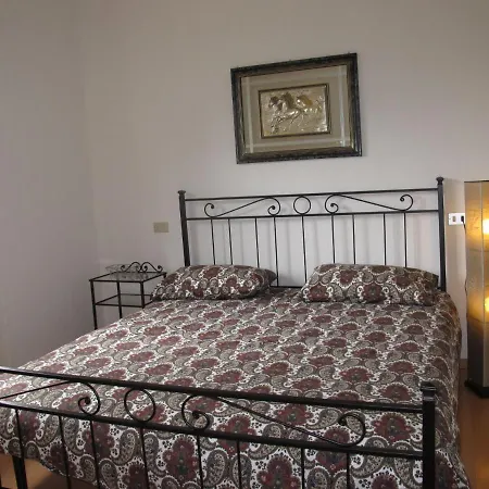 Locazione Turistica Paola Appartement